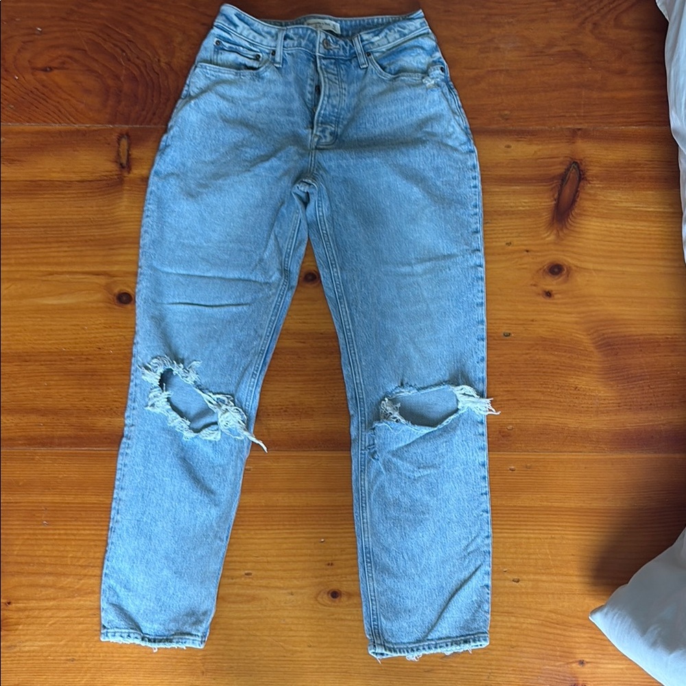 Stylish Blue Distressed Women Jeans